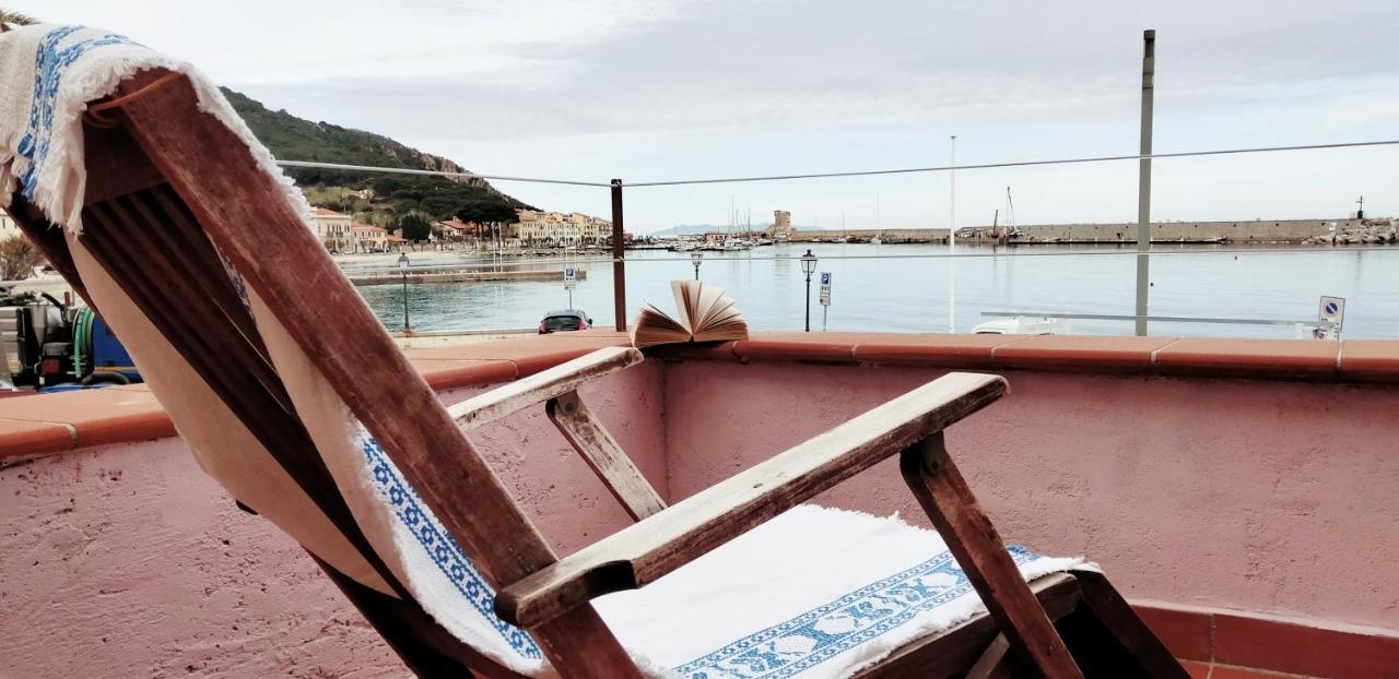 Apartmán La Casina Di Alice Marciana Marina  Exteriér fotografie
