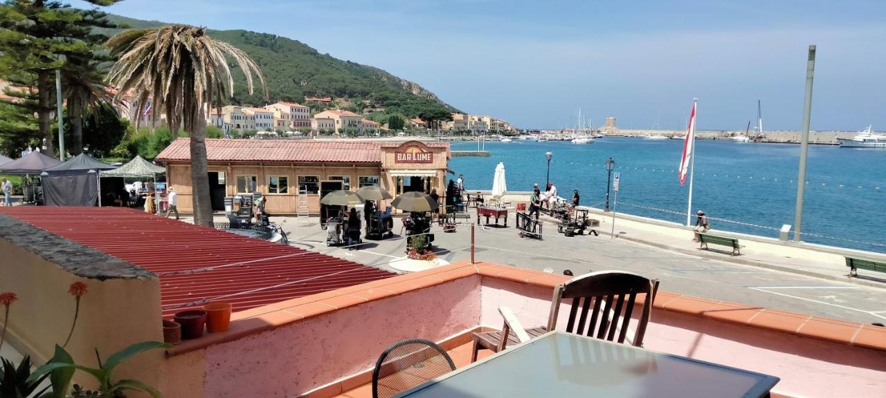 Apartmán La Casina Di Alice Marciana Marina  Exteriér fotografie